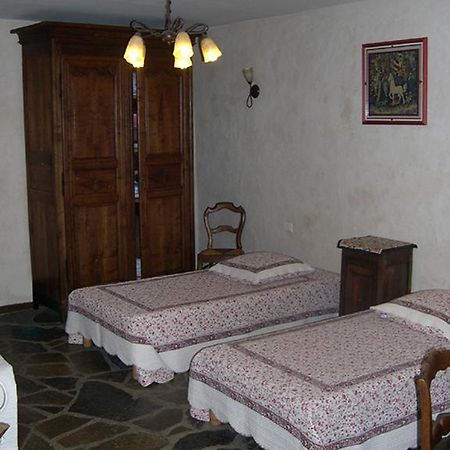 La Bergerie Bed & Breakfast Sainte-Eulalie-de-Cernon Стая снимка